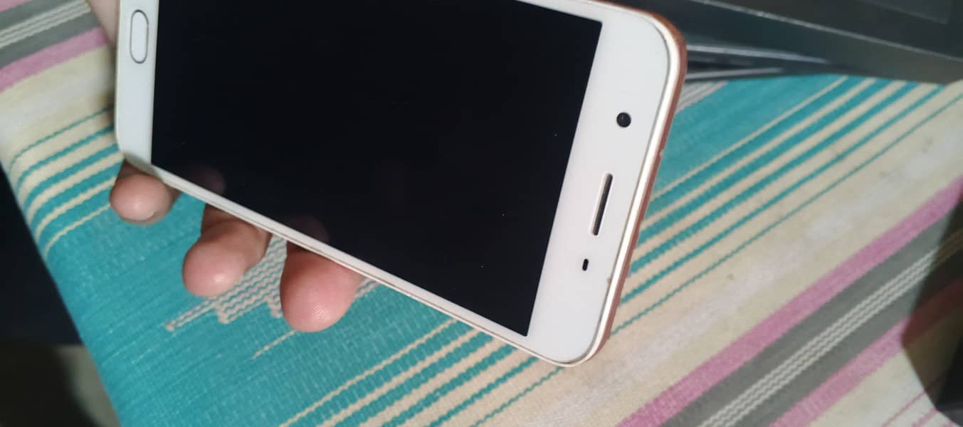 Oppo F1s urgent sale 3