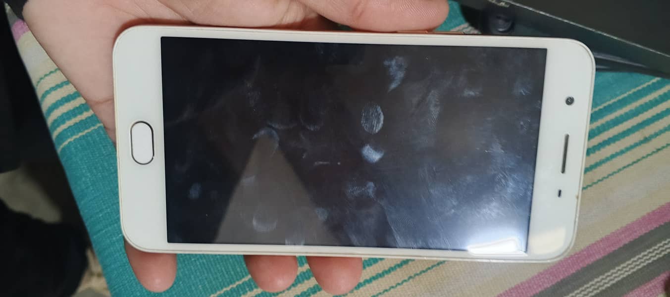 Oppo F1s urgent sale 11