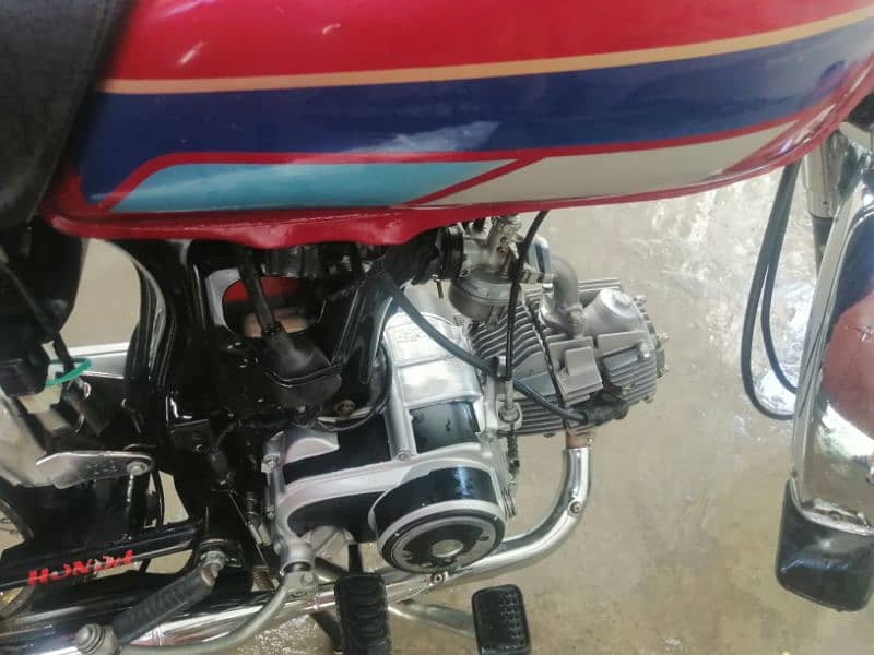 Bike for sale on my name Islamabad Golden 2 digit nmbr for sale 12