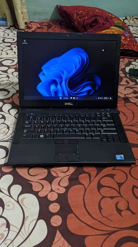 Dell 1st generation laptop 3