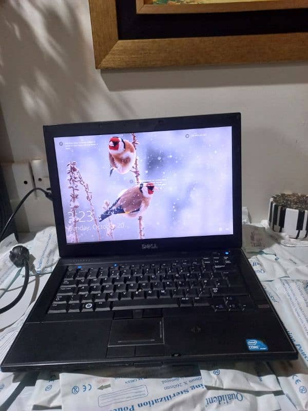 Dell Latitude 2