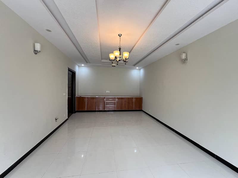 14 Marla Lower Portion For Rent In G-13/3 1