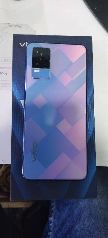 vivo v 21e 8 gb ram 128 gm memory totol genuine 5