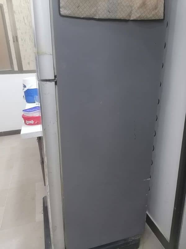 refrigerator 0