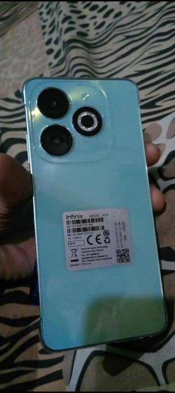 Infinix smart 8 (4+4/64) 0