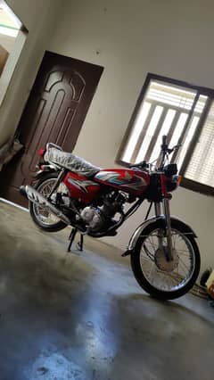 Honda 125 model 2023 red