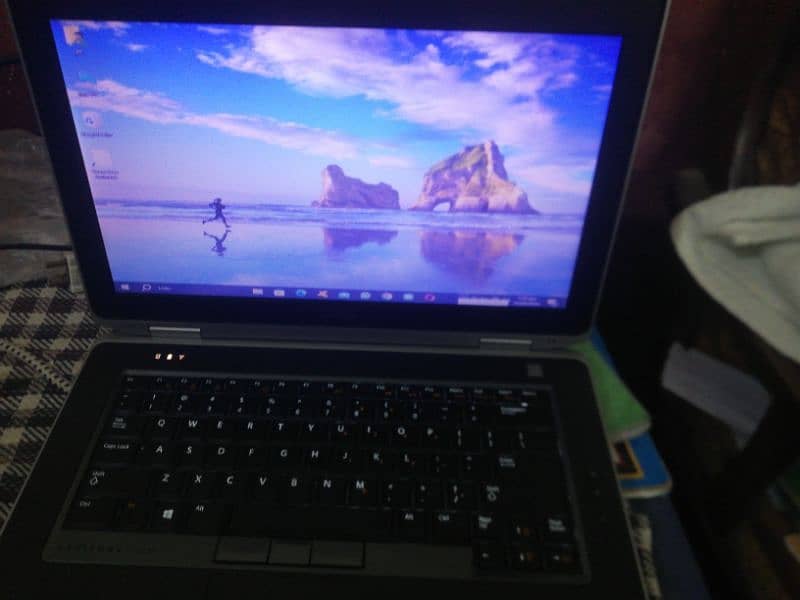 Dell Latitude i5 3rd gen 8gb ram 1gb nvidia gpu 4