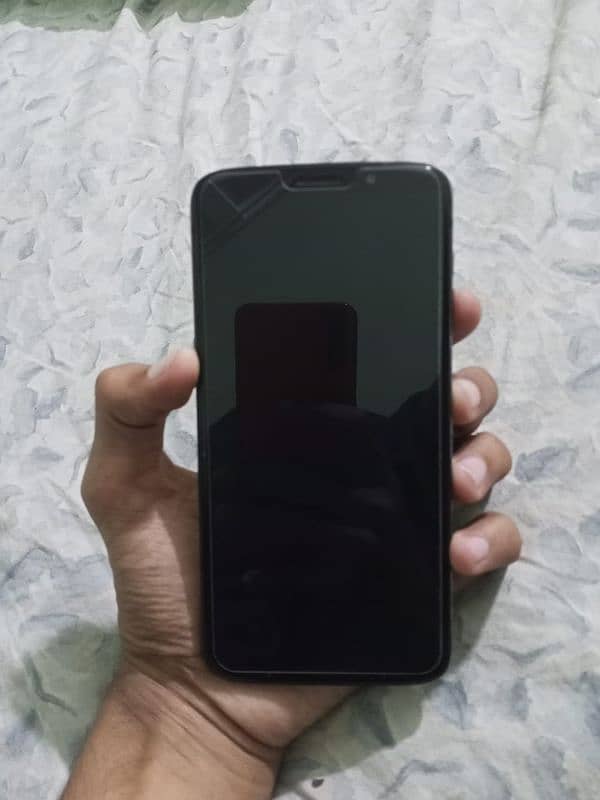 Moto Z3  (Sim working) 6