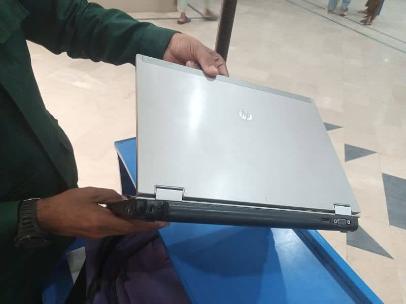 laptop HP i5 1st generation 3