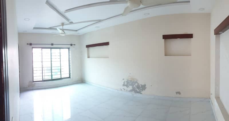 10 MARLA PORTION FOR RENT IN SOAN GARDEN 8