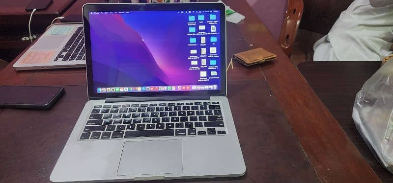 Apple MacBook Pro 2015 genuine condition 8/128 0