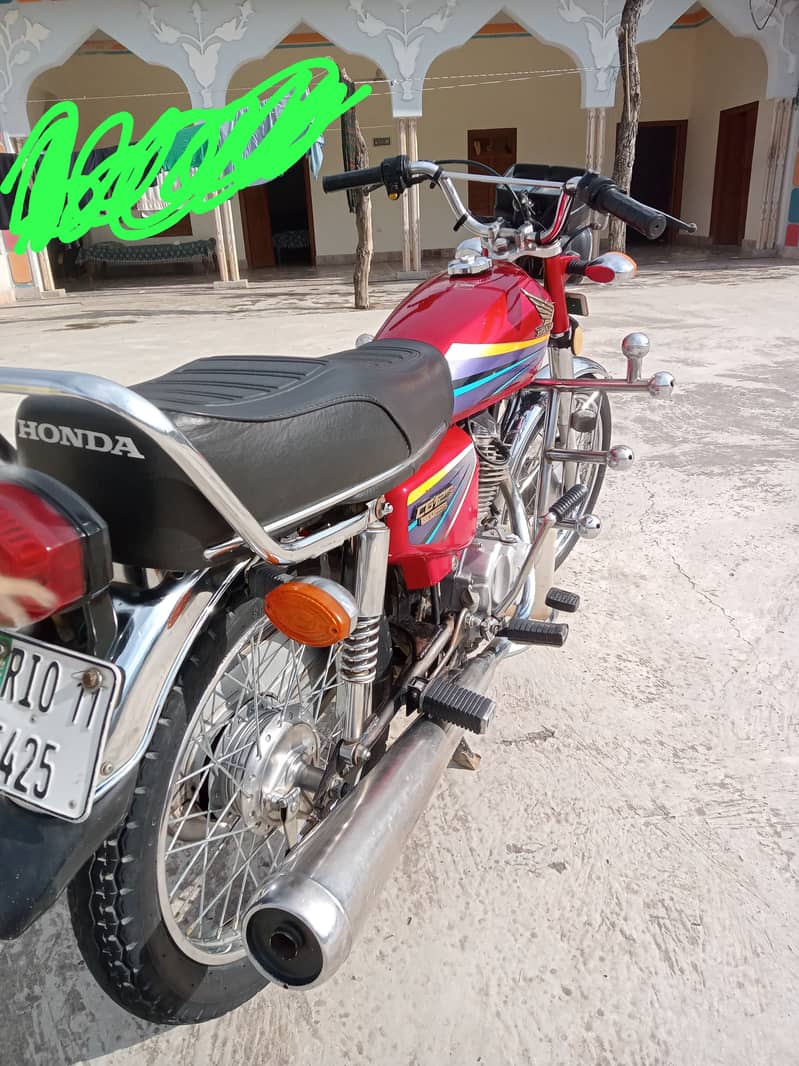 Honda CG 125 2011 3