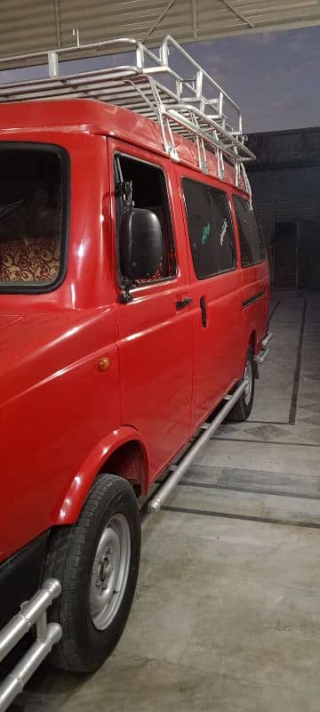 GMC Leyland van 20 Seater 10/10 14