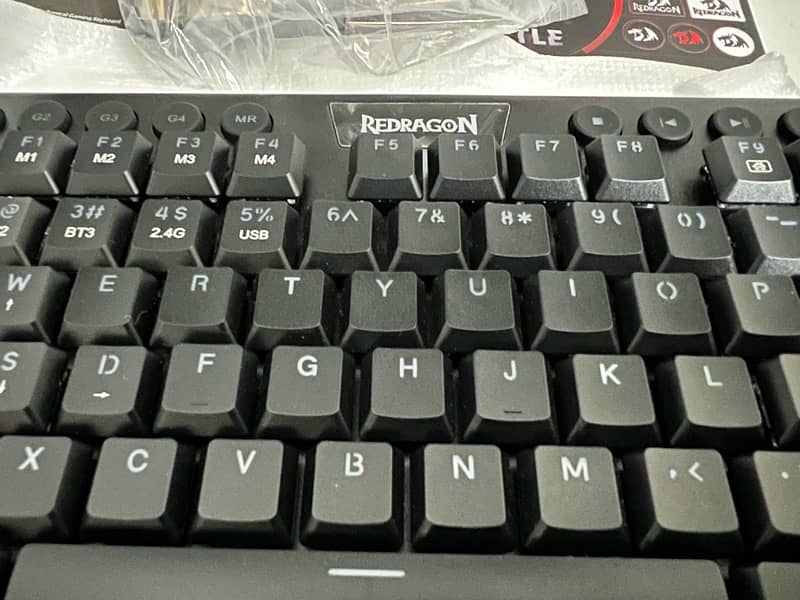 REDRAGON K621 HORUS TKL RGB WIRELESS MECHANICAL GAMING KEYBOARD 4