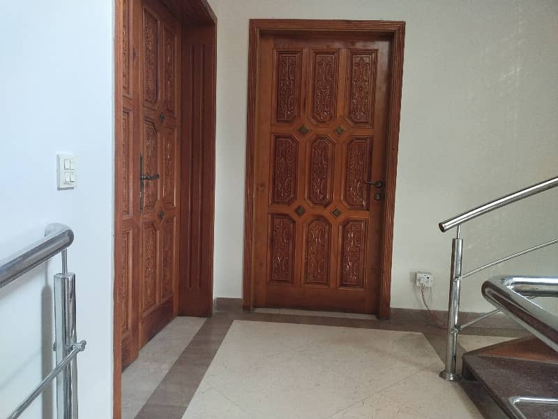 1 Kanal beautiful Upper Portion Available For Rent in DHA Phase 4 Lahore 20