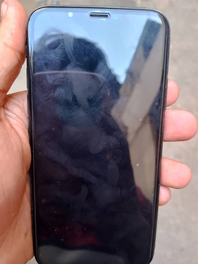 I AM SELLING I PHONE X 256gb PTA APPROVED 0