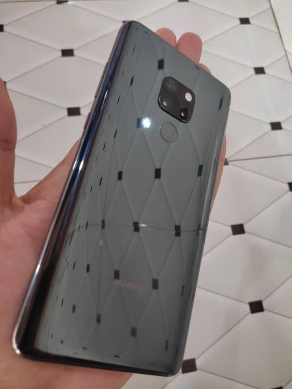 Huawei Mate 20 3