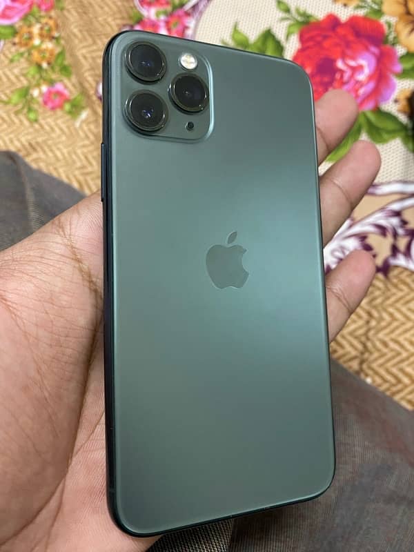 iPhone 11 pro 4