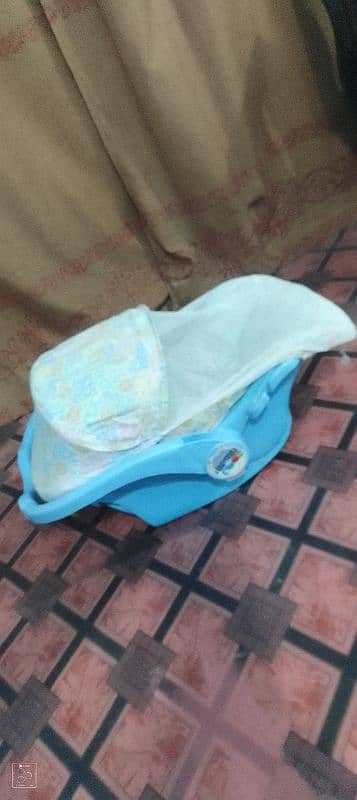 baby cot for sale good condition 7