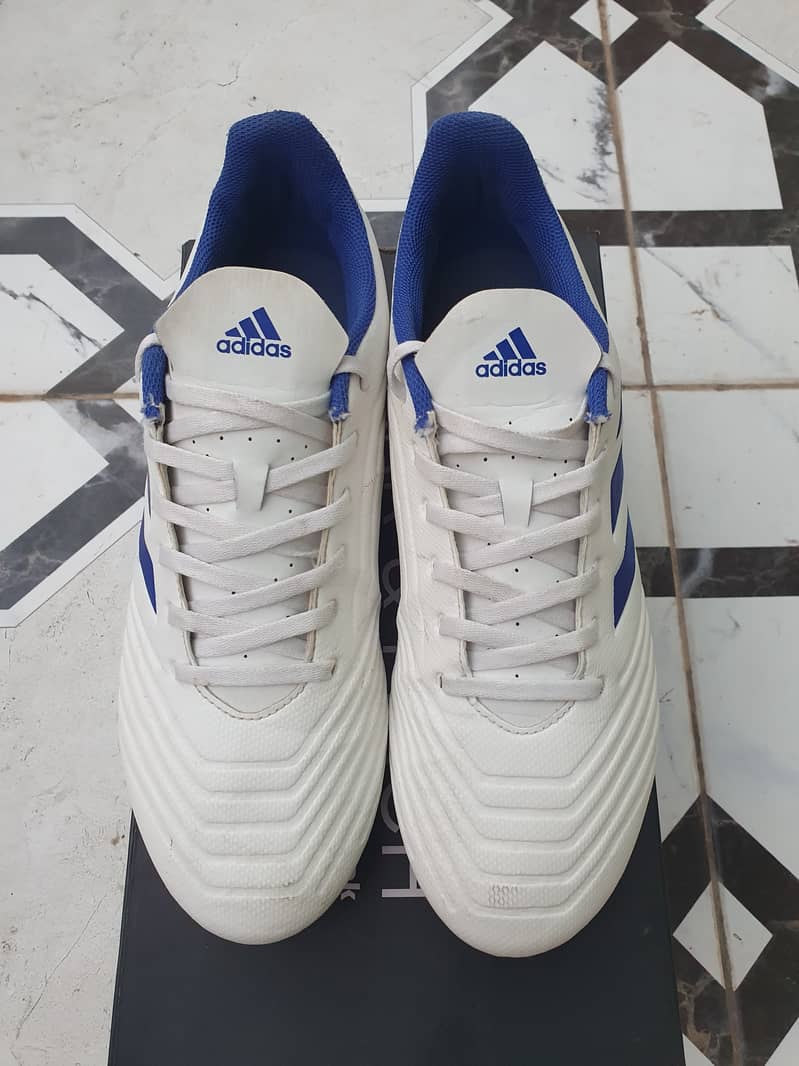 Adidas Predator White/Blue Cleats (Football Shoes) 0