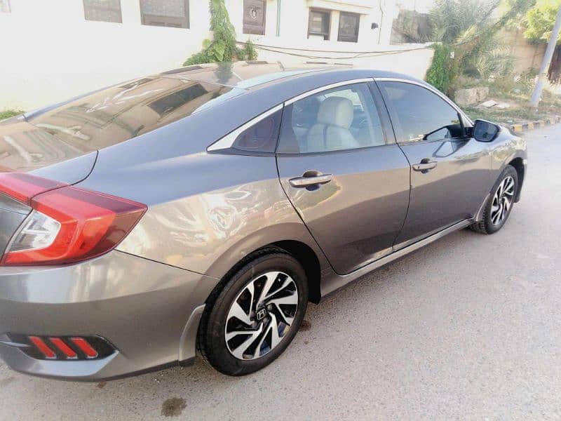 Honda Civic 1.8 vvti 2017 1