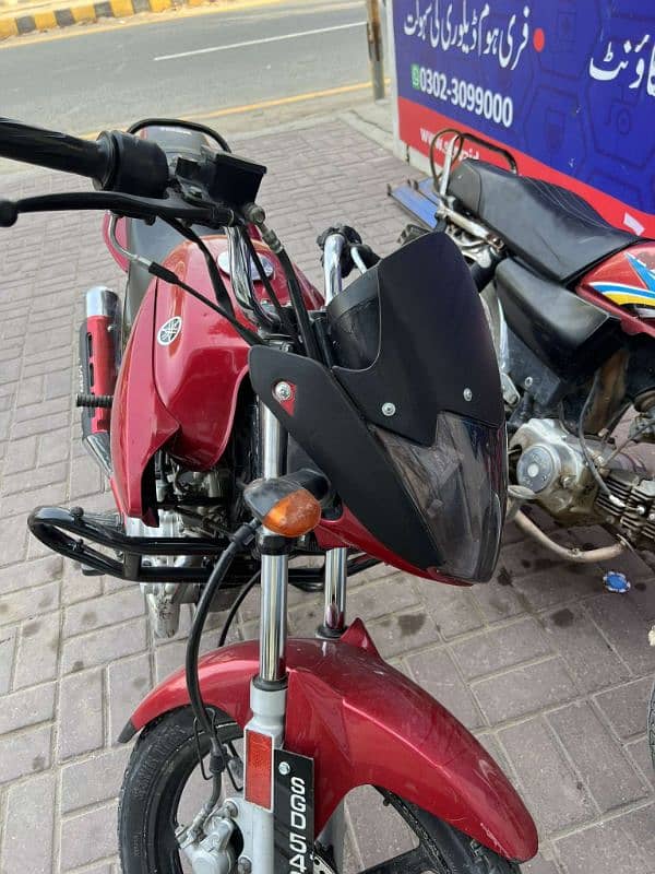 Yamaha YBR 125 CC red colour 2018 model 1