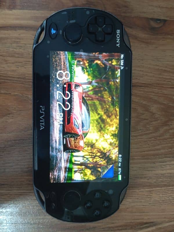 PS VITA 1000 OLED used but BRILLIANT CONDITION. 2