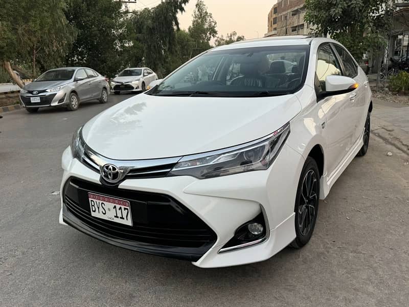 Toyota Altis Grande 2023 4