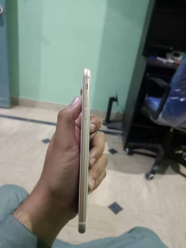 I Phone 8 Plus (256GB PTA Approved) 1