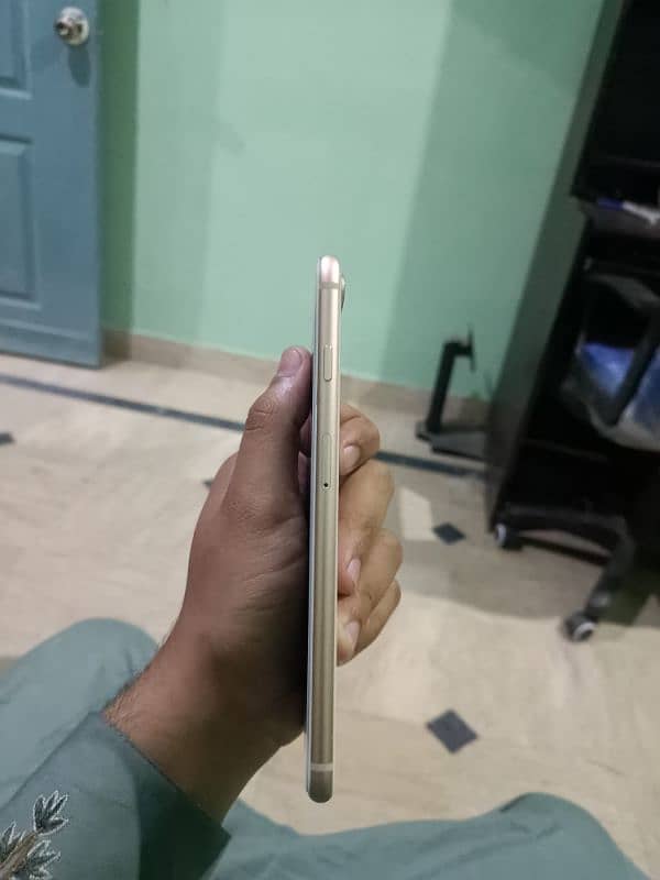 I Phone 8 Plus (256GB PTA Approved) 2