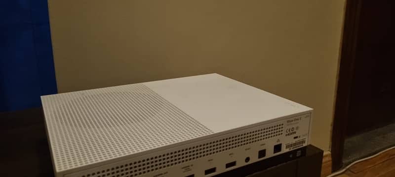 xbox One S 2