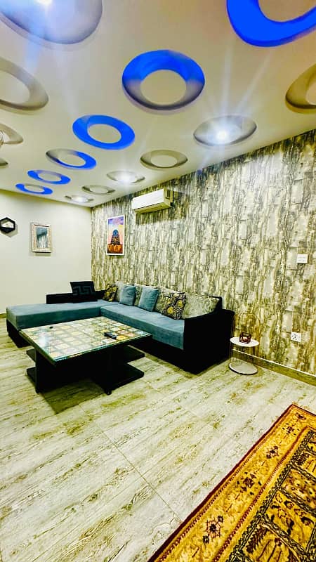 One bedroom VIP apartment for rent for short stay in bahria town 1