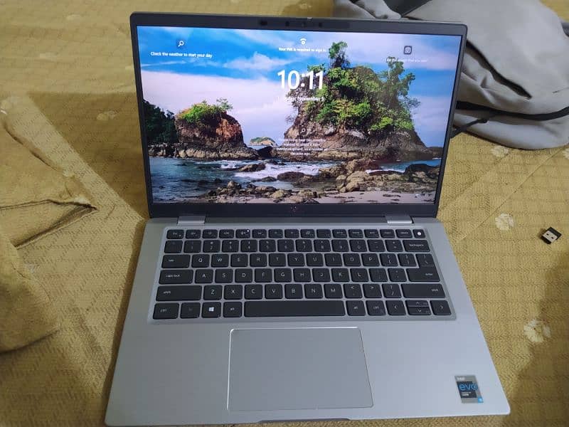 Dell latitude 7420 16 gb ram or 256 ssd 0