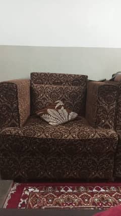 selling sofa set 0