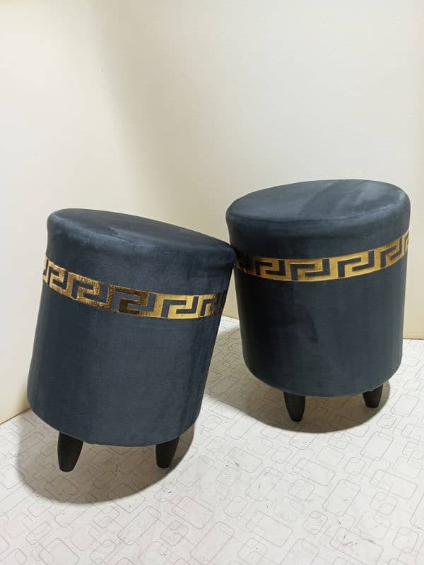 Luxury Wooden Round Stools 1