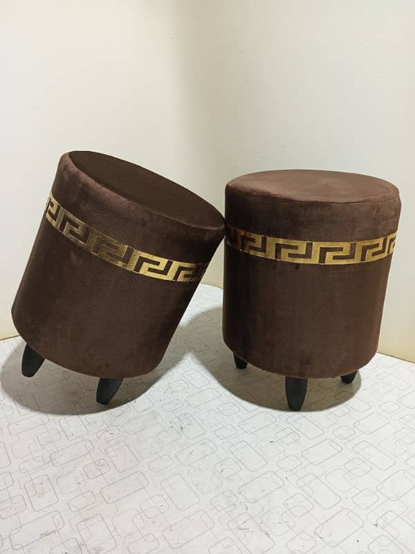 Luxury Wooden Round Stools 4