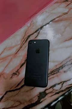 Iphone 7 NoN PTA 32GB. . . . .