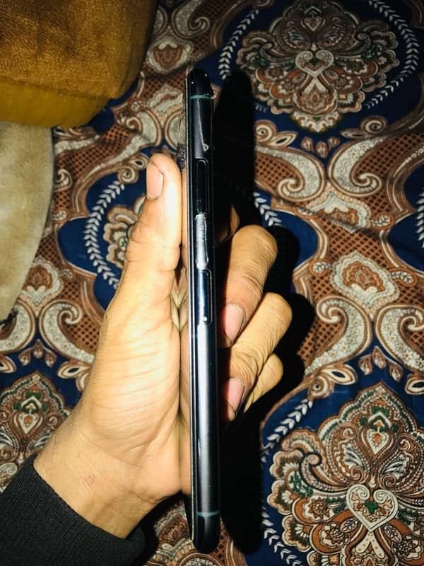 iphone 11 pro max 5