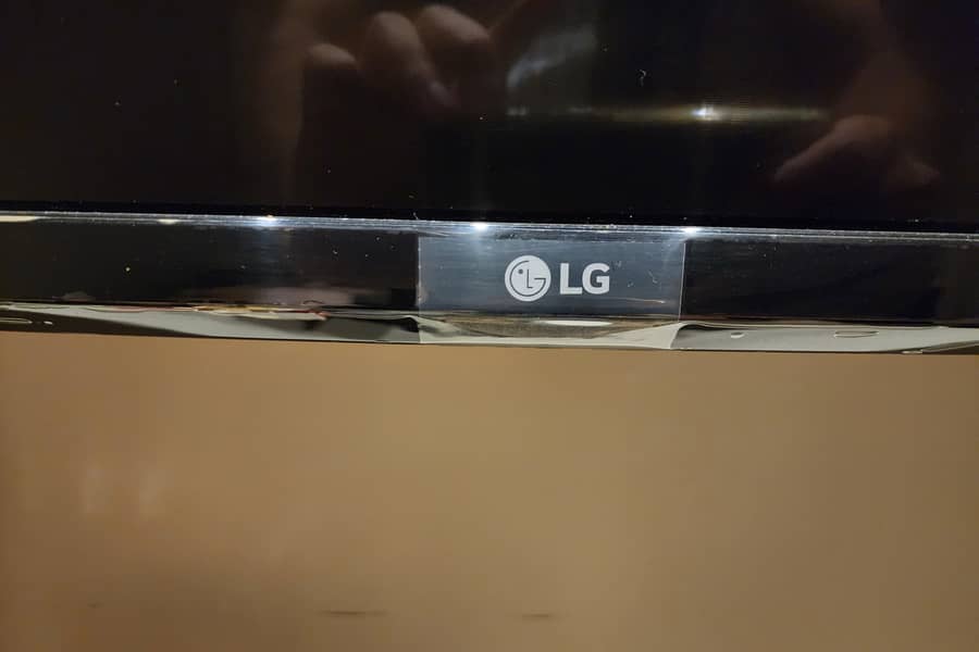 LG 43" Full HD LED TV 0