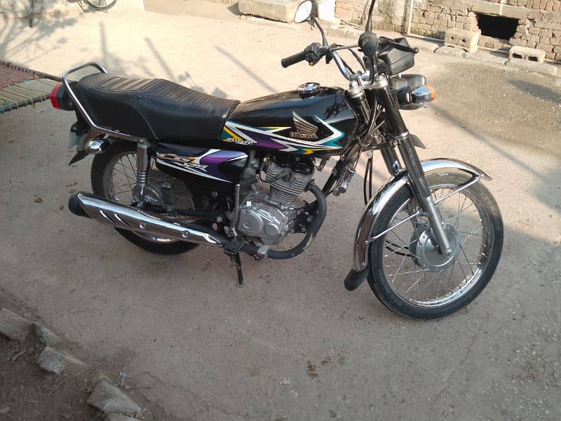 Honda CG I25 for sale. model 2020. Rawalpindi registered. 1