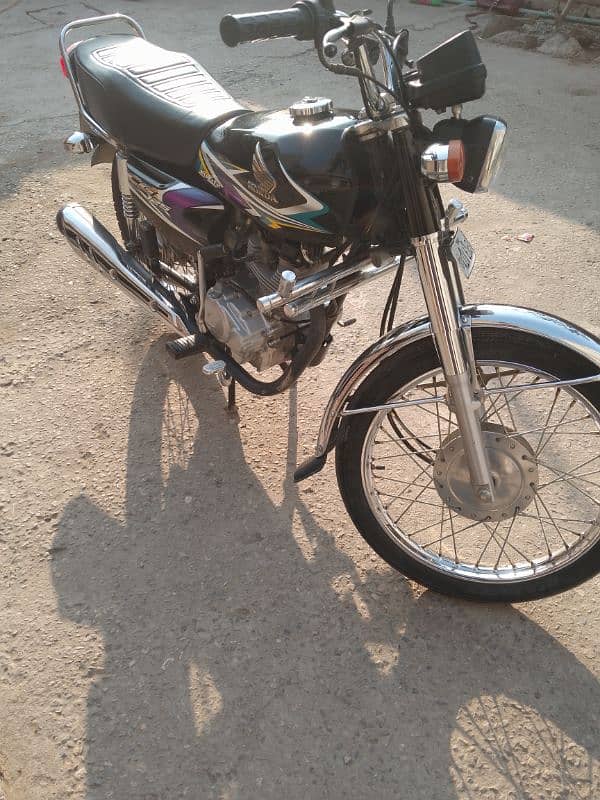 Honda CG I25 for sale. model 2020. Rawalpindi registered. 8