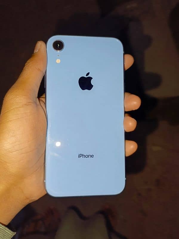 iphone xr 4