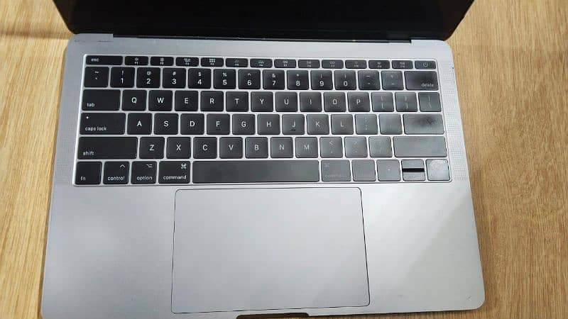 MacBook Pro 2017 Core i5 16/256GB 5