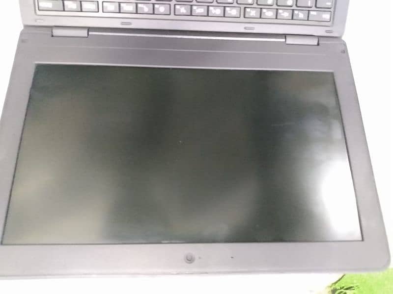 Lenovo Thinkpad laptop Intel Celeron Model 11e 2