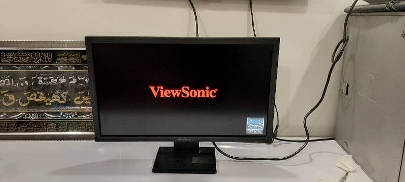 22 inch LCD Monitor 0