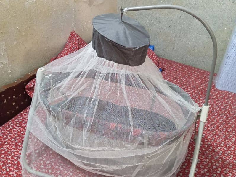 Baby cot (Jhoola) with Mosquito Net 3