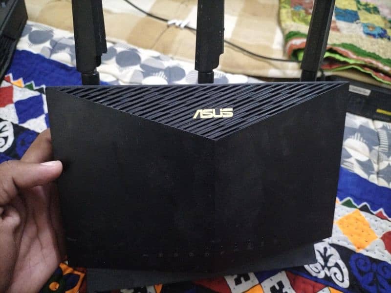 AX5700 dual band gigabit router ( RT-AX 86U) 0