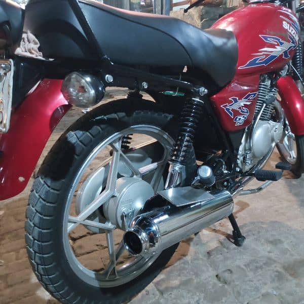 Suzuki Model 150cc 10/10 condition 2