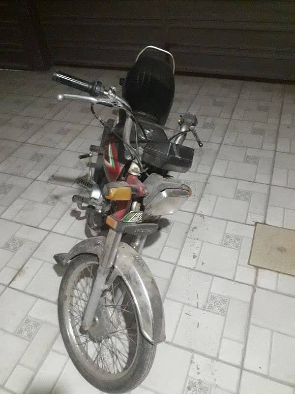 Honda CD 70 2016 Model for urgent sale 4