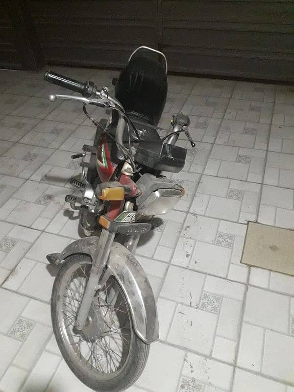 Honda CD 70 2016 Model for urgent sale 5